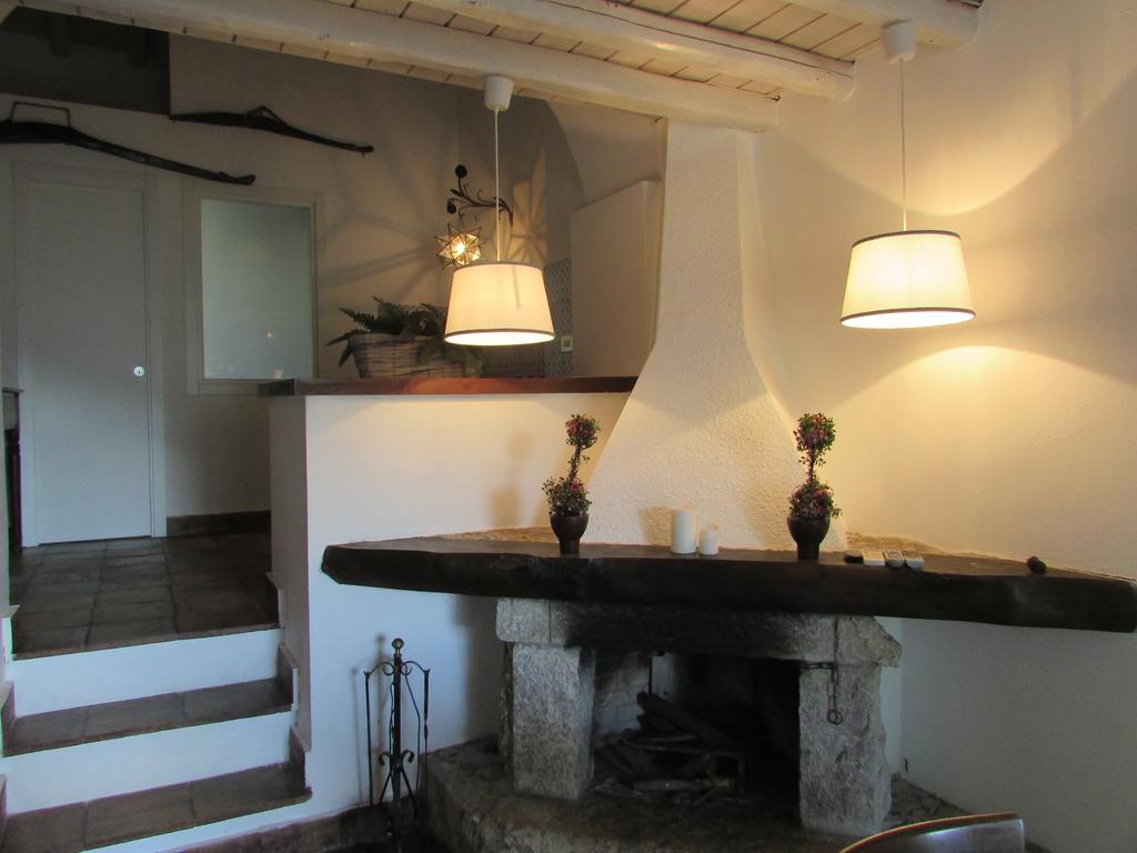 Rifugio Dei Tre Pini Guest House Кастелмола Екстериор снимка