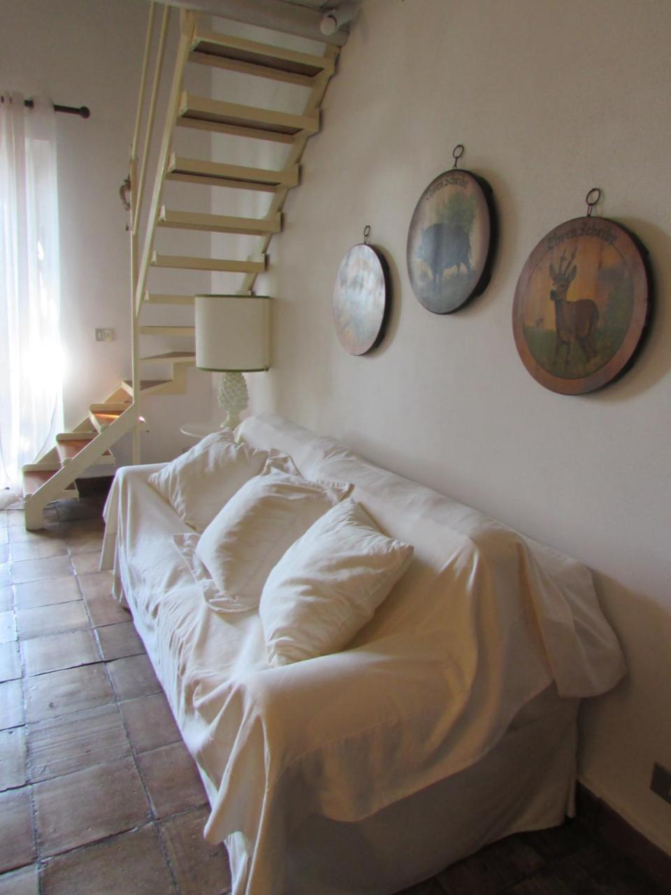 Rifugio Dei Tre Pini Guest House Кастелмола Екстериор снимка